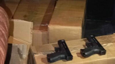 Bursa’nın İnegöl ilçesinde polis ekiplerinin düzenlediği operasyonda bir araçta 150