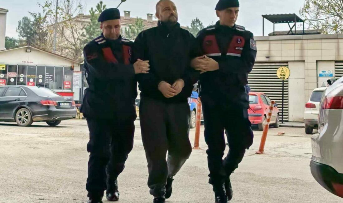 Bursa’da 18 yıl hapis cezasıyla aranan şüpheliyi jandarma yakaladı Bursa’nın İnegöl ilçesinde hakkında kesinleşmiş hapis cezası bulunan şahıs, jandarma