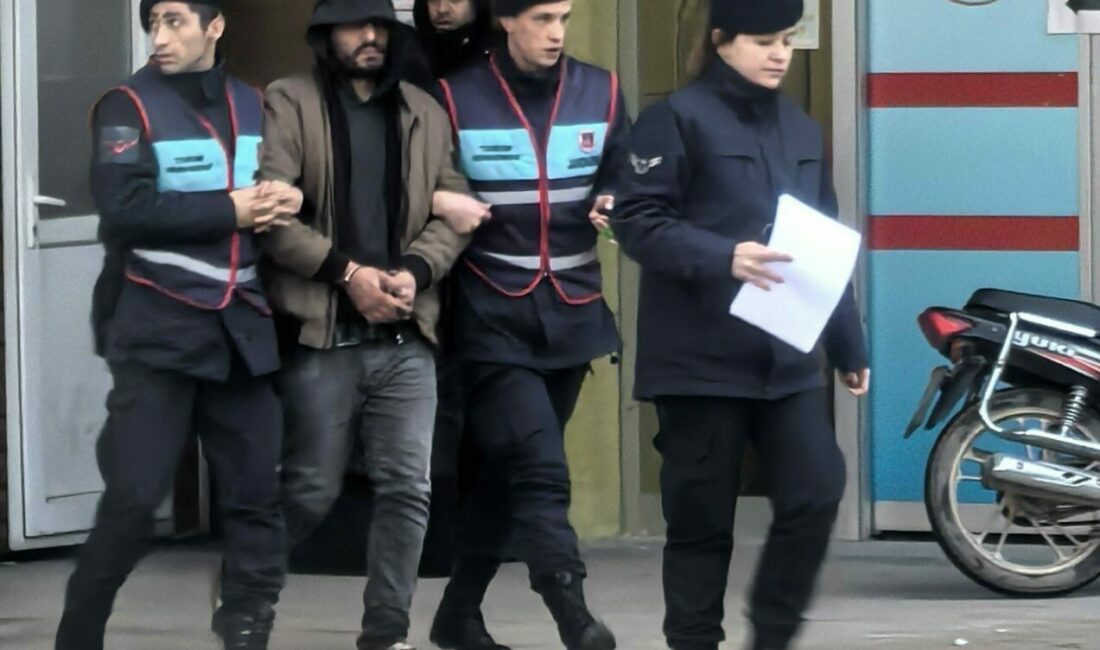 Bursa’da 6 yıl hapis cezası bulunan şahıs yakalandı Bursa’nın İnegöl ilçesinde jandarma ekipleri, hakkında 6 yıl kesinleşmiş hapis