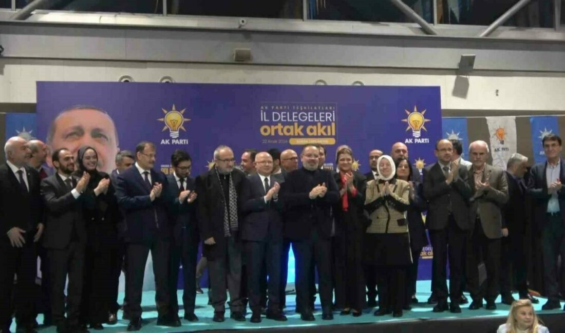 Bursa’da AK Parti’den Davut Gürkan’la devam kararı Bursa’da kongre için çalışmalarını sürdüren AK Parti İl Başkanlığı tarafından