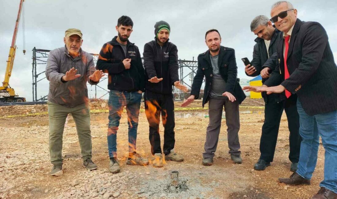 Bursa’da doğal gaz bulundu Bursa’nın Karacabey ilçesinde bir ketçap fabrikasının depo kısmında zemin etüdü
