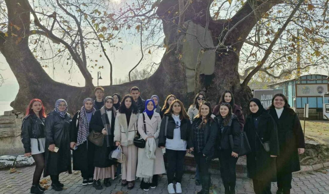 Bursa’da gençlik rotalarına yenileri eklendi ‘Gençlik Bursa’da yollarda’ projesiyle Bursa’da yaşayan gençlere ücretsiz turlarla kenti