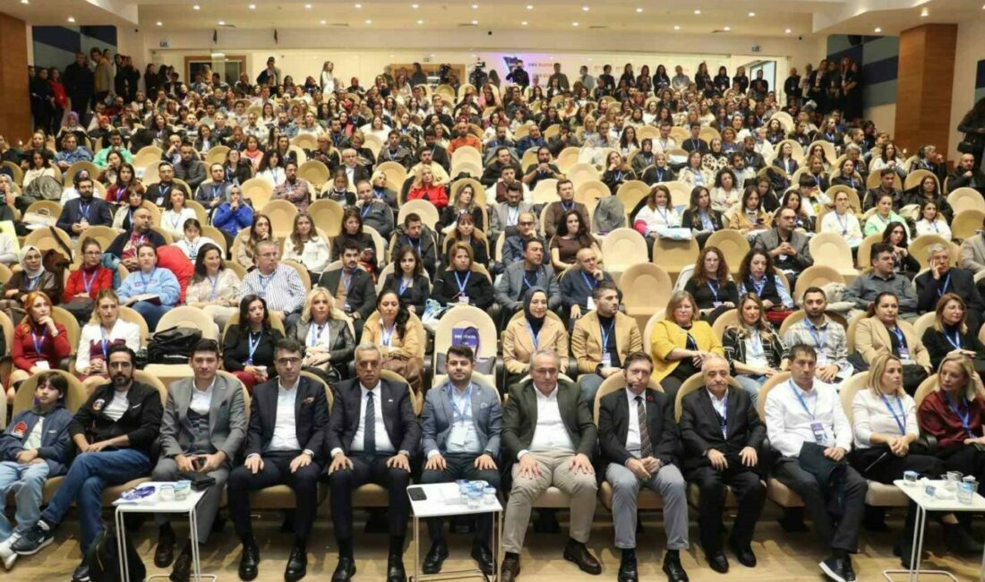 Bursa’da yapay zeka zirvesi ’Eğitimde Yapay Zeka-Geleceğin Eğitimi’ konulu konferans, alanında uzman isimleri, kent