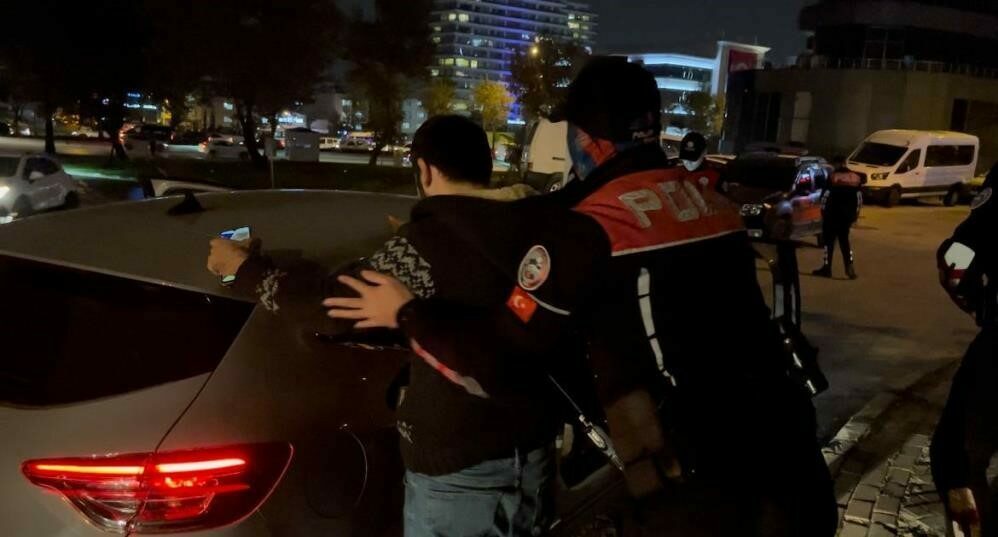 Bursa’da motosikletli polis timleri uygulamalara tam gaz devam ederken, kent