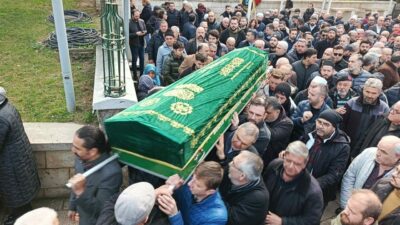 Bursa’nın Lokman Hekimi olarak tanınan ve sevilen meşhur aktar Aydın