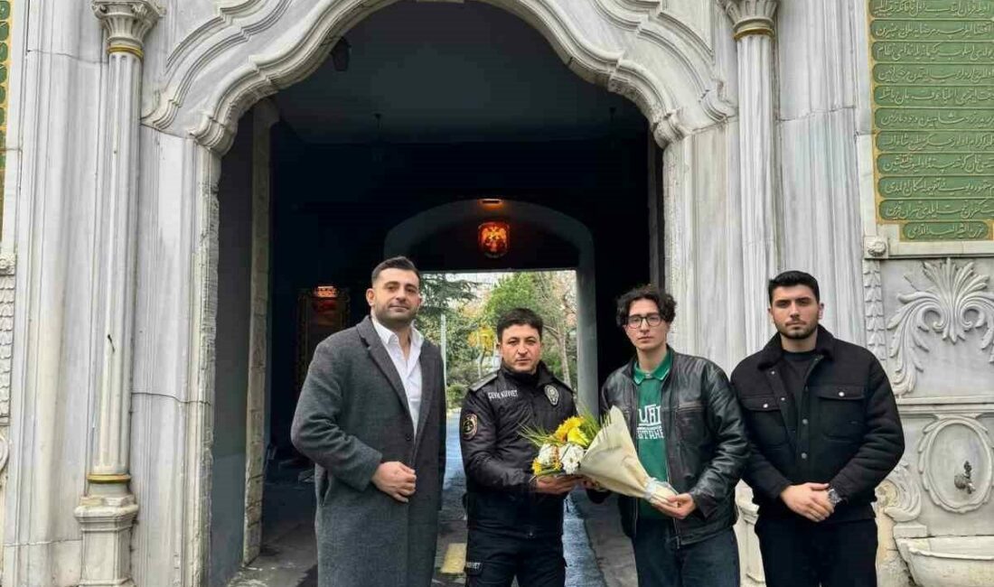 Bursasporlu taraftarlardan anlamlı ziyaret Üniversiteli Bursasporlular Derneği’nin İstanbul Temsilciliği, 10 Aralık 2016 yılında gerçekleşen