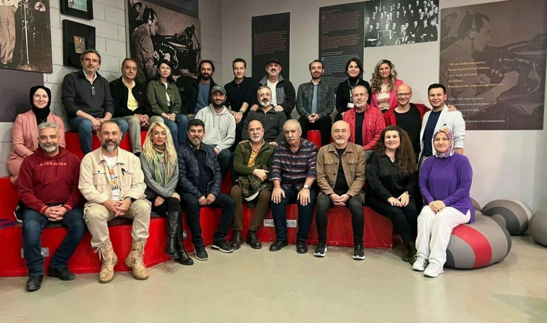 Bursa Uludağ Üniversitesi (BUÜ) Güzel Sanatlar Fakültesi Sahne Sanatları Bölümü
