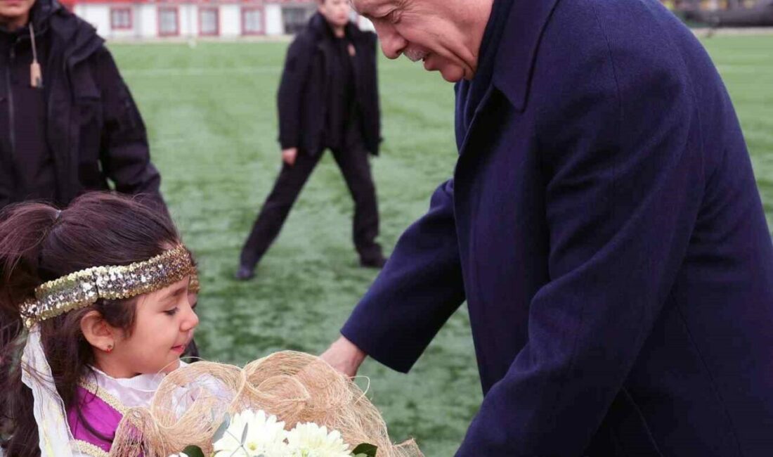 Cumhurbaşkanı Erdoğan Bursa’da Cumhurbaşkanı Recep Tayyip Erdoğan, partisinin 8.Olağan kongresi ve BTSO’nun Ekonomiye