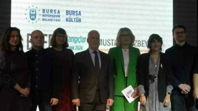 “Uluslararası Edebiyat Festivali” Bursa’nın Osmangazi ilçesinde başladı. Bursa’nın Osmangazi ilçesinde