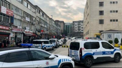 Bursa’da oğlunun felç kaldığı silahlı kavga olayının davasının görüldüğü duruşma