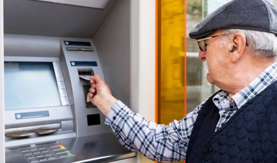 TÜİK verilerinde görüldü: Emekli maaşları nasıl eridi? Emeklilerin gelirden aldığı pay küçülmeye devam ediyor. TÜİK sosyal yardım