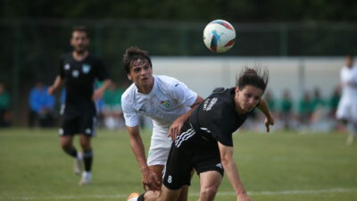 Bursaspor’da sezon başı profesyonel sözleşme imzalanan ancak evraklardaki sıkıntı nedeniyle