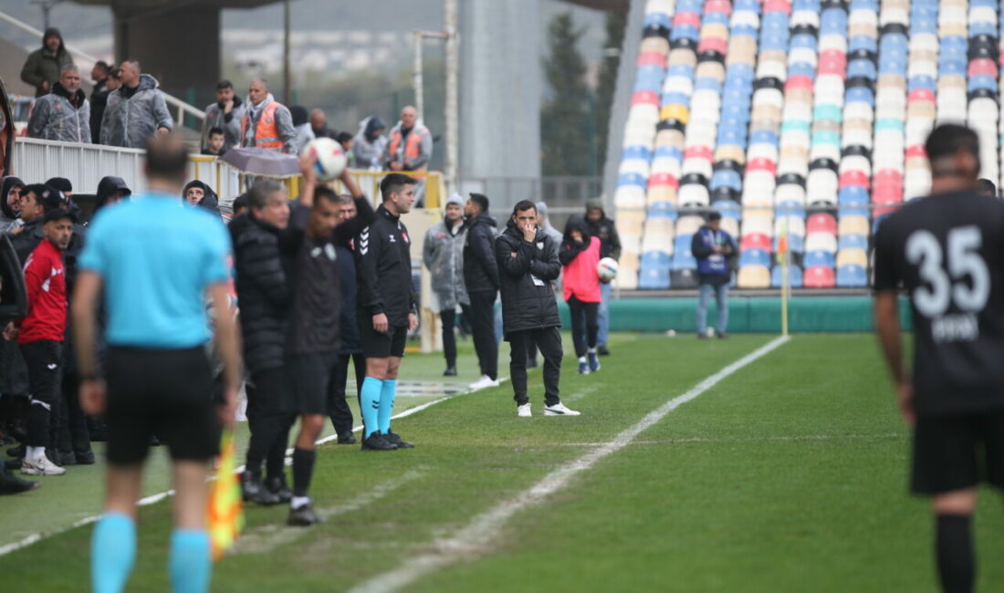 Bursaspor Teknik Direktörü Batalla’dan flaş açıklamalar! Nesine 3. Lig 1. Grup 14. hafta maçında deplasmanda Bornova
