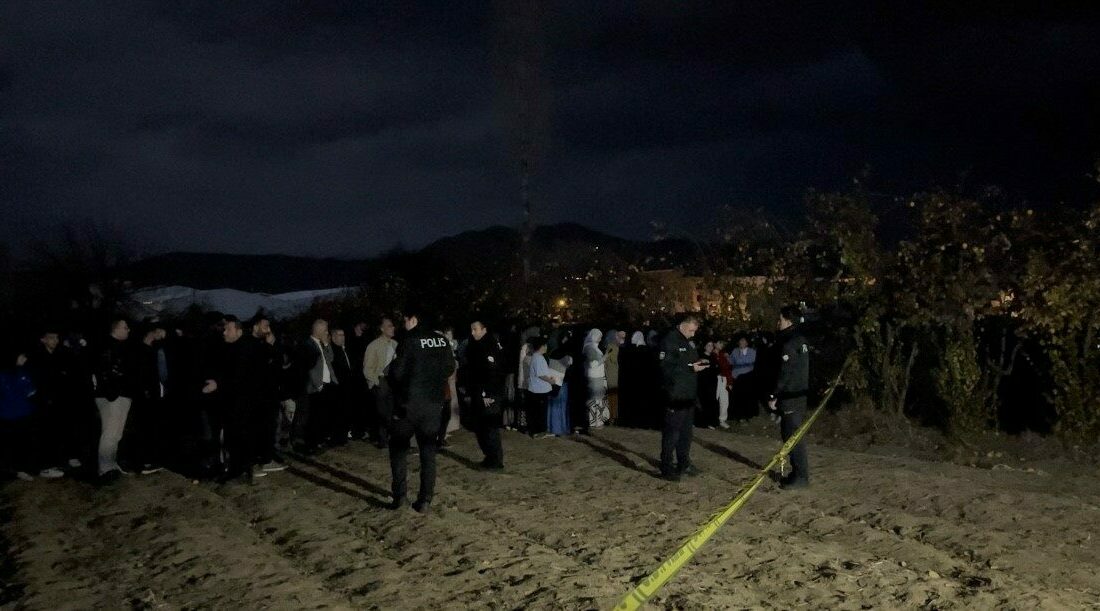 Bursa’da boşanma aşamasında olduğu 16 yıllık eşini evlilik yıl dönümünde