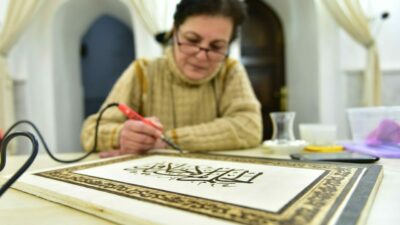 Bursa’da Yıldırım Belediyesi’nin Hacıseyfettin Mahallesi’nde geleneksel sanatlar merkezi olarak ilçeye