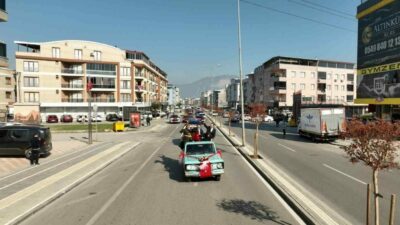 Gürsu Belediye Başkanı Mustafa Işık, ilçe ile özdeşleşen nostaljik aracı,