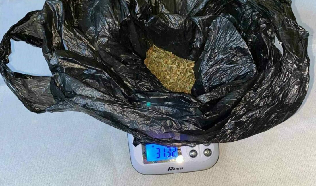 Karacabey’de zehir tacirlerine operasyon: 7 tutuklu Bursa’nın Karacabey ilçesinde polis ekiplerinin uyuşturucu tacirlerine yönelik farklı tarihlerde