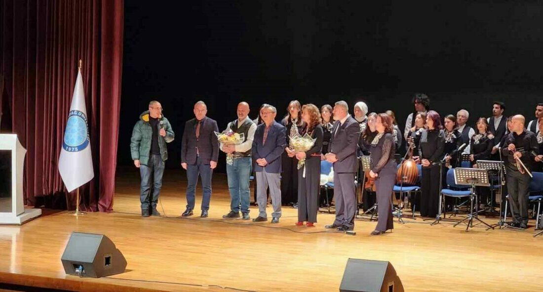 Karagöz gelin oldu Bursa Uludağ Üniversitesi (BUÜ) Karagöz ve Kukla Oyunları Uygulama ve