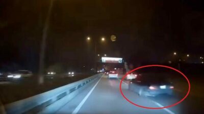 Bursa’da ana arterde hızla seyrederken makas atan otomobil, sürücüsünün idaresinden