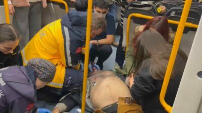 Bursa’da metroda kalp krizi geçiren bir kişi, çevredekilerin ilk müdahalesi