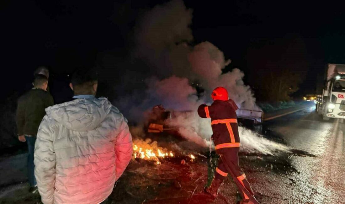 Bursa’nın İnegöl ilçesinde mobilya taşıyan kamyonet alevlere teslim oldu. Olay,