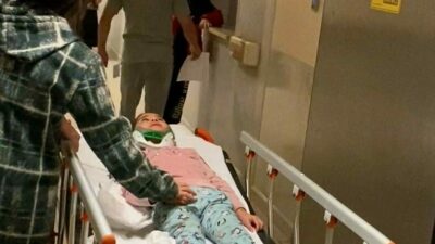 Bursa’nın İnegöl ilçesinde meydana gelen kazada motosikletin çarptığı 2 çocuk