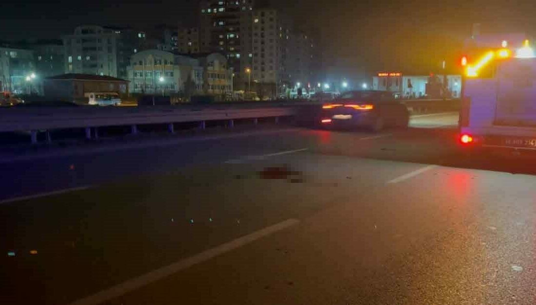 Motosiklet vinçe arkadan çarptı: 2 yaralı Bursa’da motosikletin önünde seyreden vinçe çarpması sonucu meydana gelen kazada