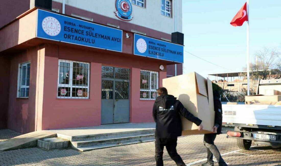 Mudanya Belediyesi’nden öğrencilere çifte destek Mudanya Belediyesi, sağlıklı ve temiz ortamların oluşturulması hedefiyle okullara temizlik