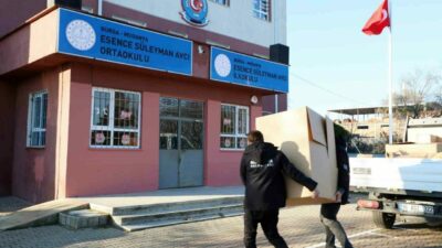Mudanya Belediyesi, sağlıklı ve temiz ortamların oluşturulması hedefiyle okullara temizlik