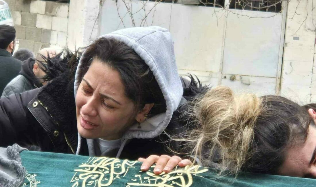 Mühimmat fabrikasındaki patlamada ölen kadın toprağa verildi Balıkesir’in Karesi ilçesindeki mühimmat fabrikasında yaşanan patlamada hayatını kaybeden 11