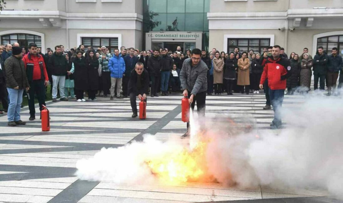Osmangazi’de başarılı deprem ve yangın tatbikatı Osmangazi Belediyesi, gerçekleştirdiği tatbikatlarla oluşabilecek deprem ve yangınlara karşı personelin