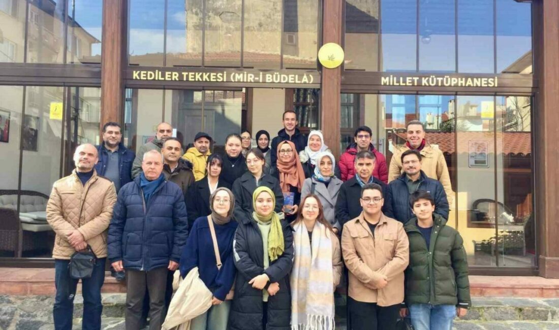 Yazarları, şairleri ve fikir önderlerini vatandaşlar ile buluşturan Osmangazi Belediyesi,