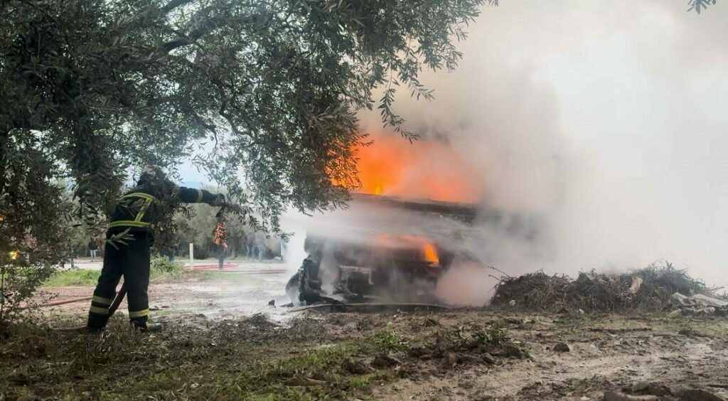 Bursa’nın İznik ilçesinde tanker ile karşı şeritten gelen otomobil kafa