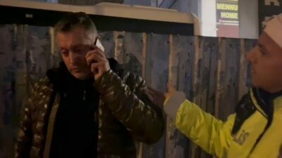 Bursa’da alkol denetimine takılan bir sürücü, polis ekibini dinlemeyerek telefonla