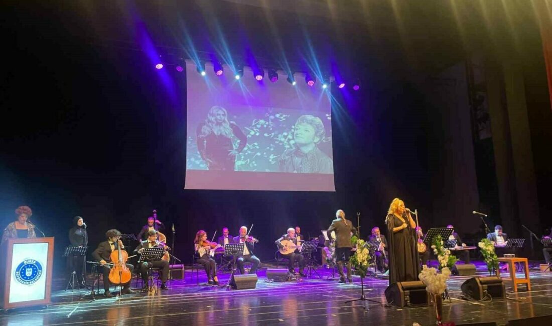 ’Sanat Güneşi’ Zeki Müren, Bursa’da anıldı Bursa’nın yetiştirdiği en önemli sanatçılardan olan Türkiye’nin ’Sanat Güneşi’ Zeki