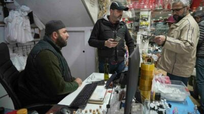 Suriye’de Esad rejiminin sona ermesinin ardından binlerce Suriyeli ülkelerine dönmek