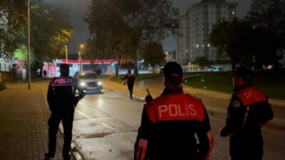 Bursa’da ‘huzur’ denetimlerini sürdüren Yunus Timleri, uygulamaya takılan bir takside