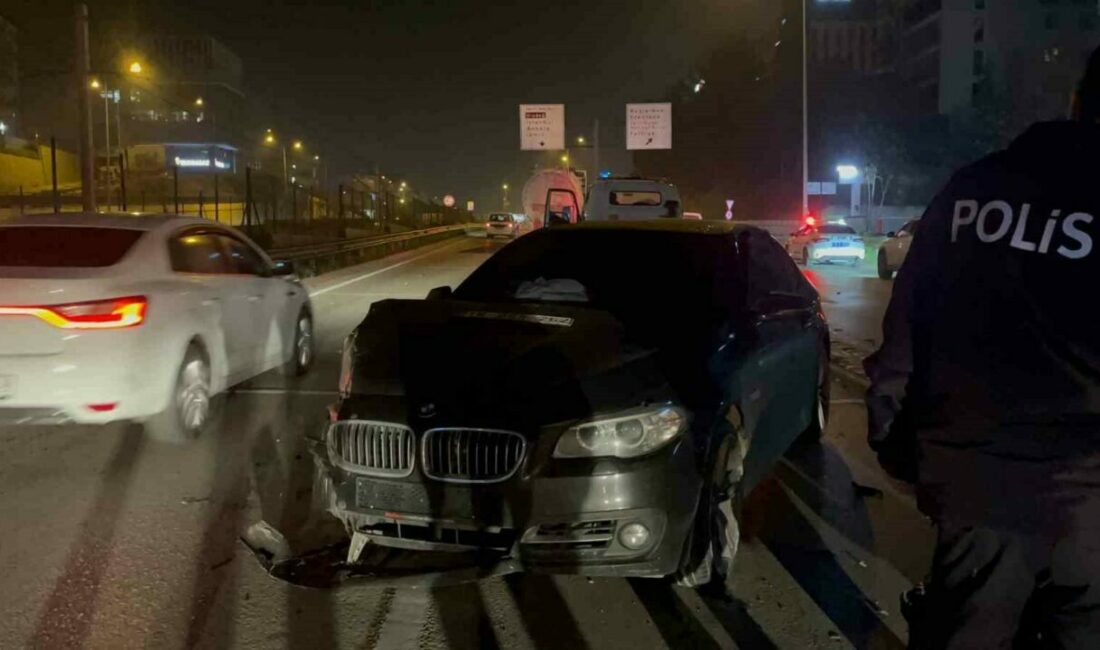 Ters şeritten ilerleyen otomobil tırla çarpıştı: 2 yaralı Bursa’da ters şeritten gelen otomobil, yolda seyir halinde olan tır