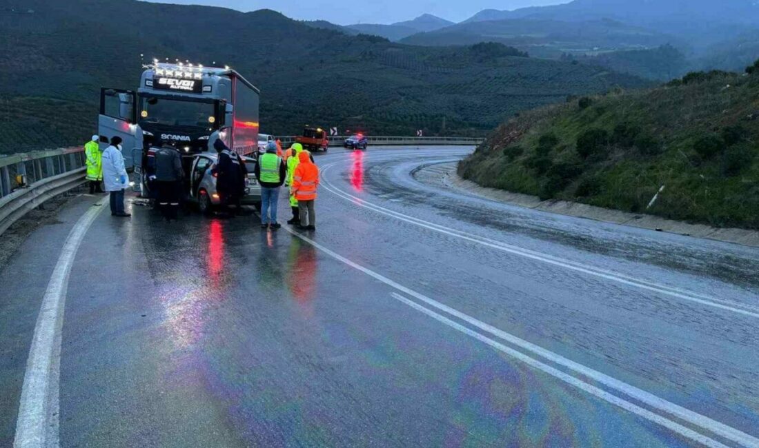 Bursa’nın İznik ilçesinde tır ile karşı şeritten gelen otomobilin kafa