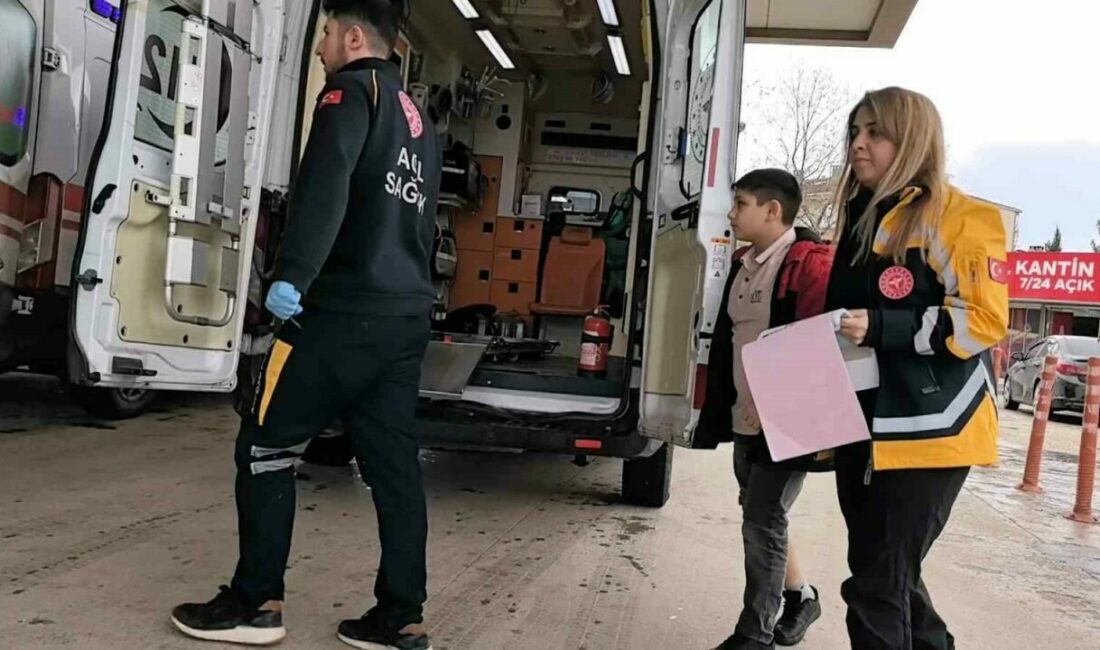 Bursa’nın İnegöl ilçesinde 2 otomobilin çarpışması sonucu, 3’ü çocuk 7