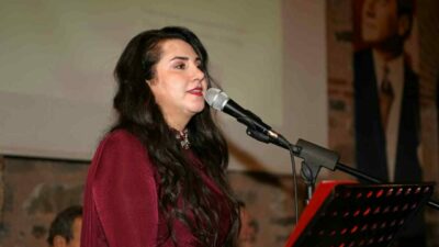 Osmangazi Belediyesi’nin düzenlediği Türk Sanat Müziği eşliğinde şiir dinletisi etkinliğinde