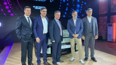 Kia’nın yeni elektrikli otomobil modelleri EV3 ve EV6, bayi lansmanı