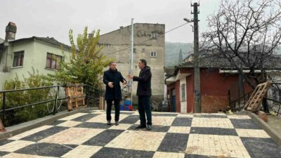 Gemlik Belediyesi Fen İşleri Müdürlüğü, Küçükkumla Mahallesi’nde köy içinde yer