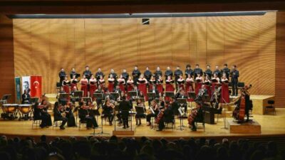 Nilüfer Oda Orkestrası ve Nilüfer Çoksesli Korosu düzenlediği Yeni Yıl