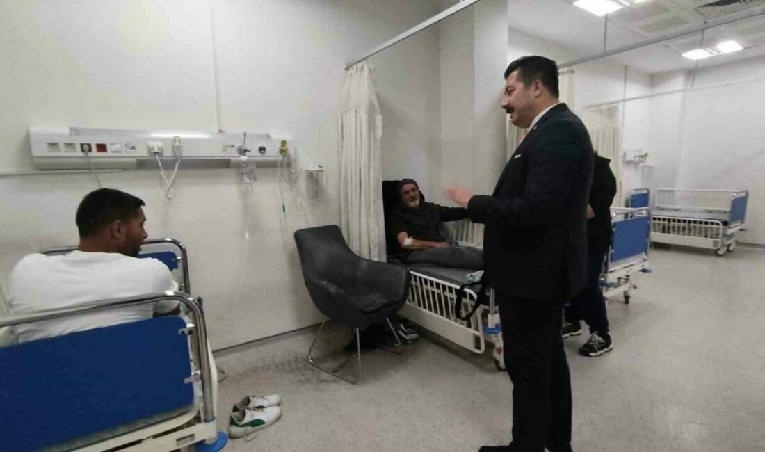 Yenişehir’de 17 kişi gıda zehirlenmesi şüphesiyle hastanelik oldu Bursa’nın Yenişehir ilçesinde yedikleri tavuktan zehirlendiği iddia edilen 17 kişi