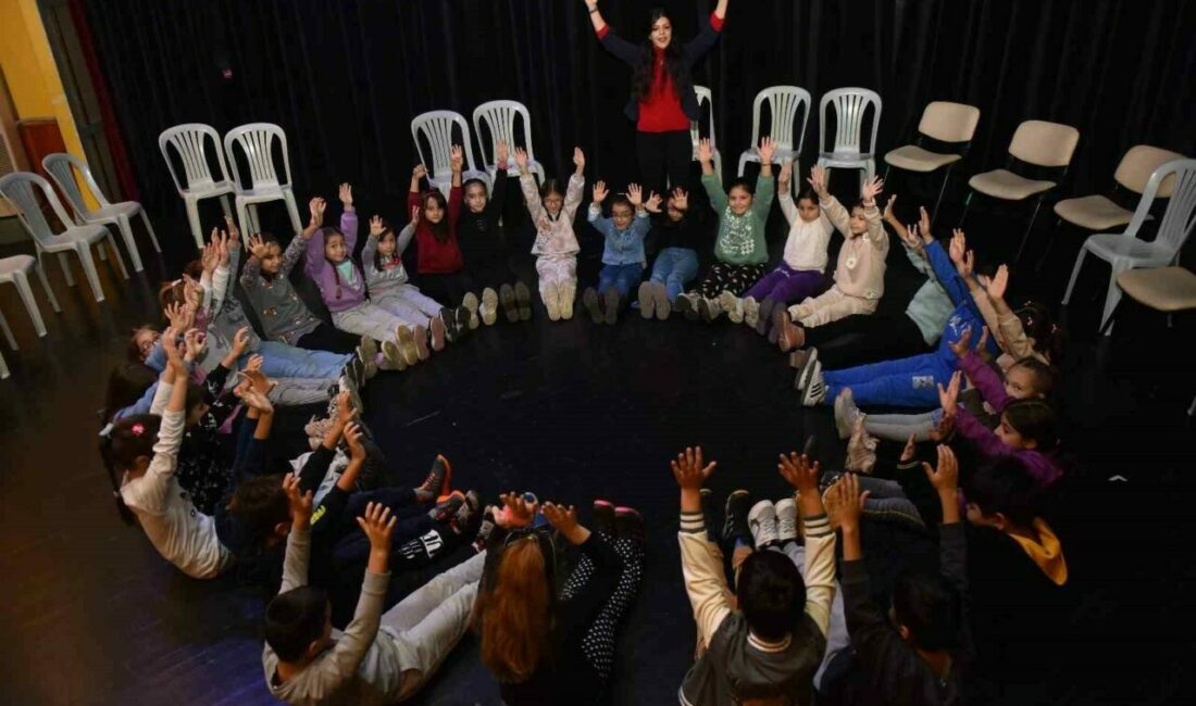 Yıldırım Belediyesi’nden sanat eğitimi Yıldırım Belediyesi’nin Adile Naşit çocuk tiyatrosunda düzenlediği çocuk drama ve