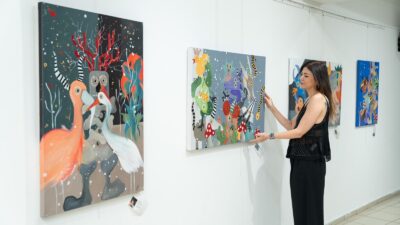 Bursalı ressam Özge Tezgör, Reenkarnasyon adlı dördüncü kişisel sergisini Konak