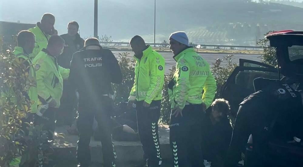 50 kilometre kaçıp ‘Neden kaçtınız’ sorusuna arkadaşa sor demişti Bursa’da polis ekiplerinin ‘dur’ ihtarına uymayıp 50 kilometre kaçtıktan sonra
