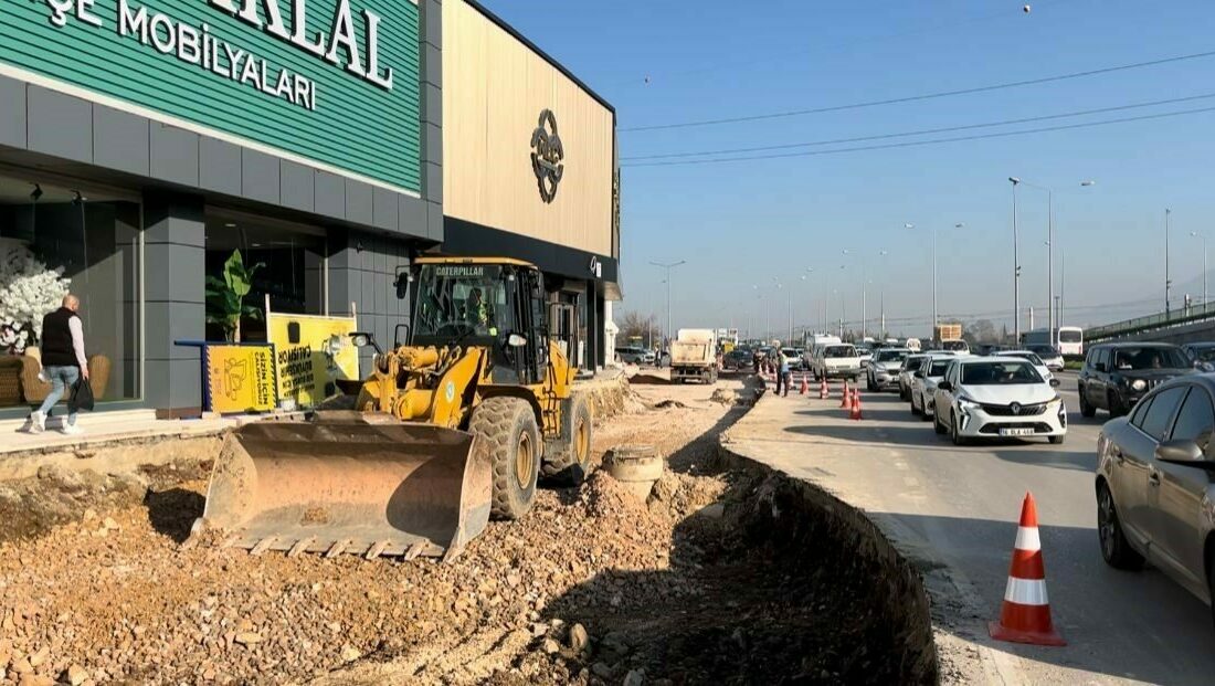 Acemler düğümüne beklenen adım geldi Bursa’da kent içi trafiğin düğüm noktası olan Acemler Kavşağı ve