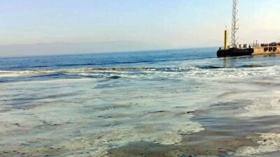 Marmara Denizi’nde çevre kirliliği sebebiyle ortaya çıkan müsilaj, havaların ısınmasıyla